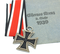 Matching, “Wide-Frame” - 2nd Class Iron Cross w Packet