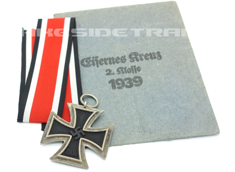 Matching, “Wide-Frame” - 2nd Class Iron Cross w Packet