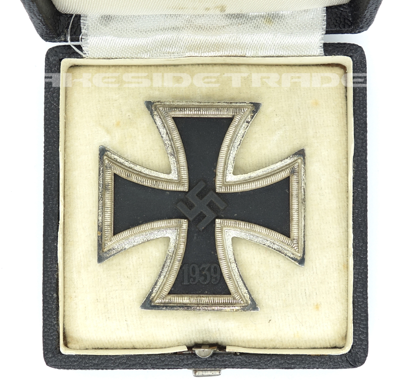 Cased 1st Class Iron Cross by 20