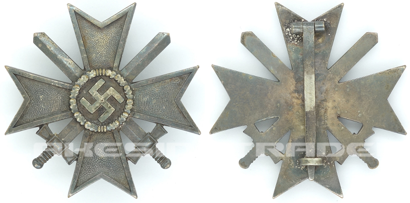 Early - 1st Class War Merit Cross with Swords Deumer