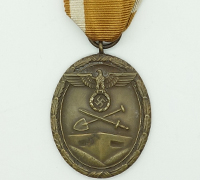 1st Issue - West Wall Medal