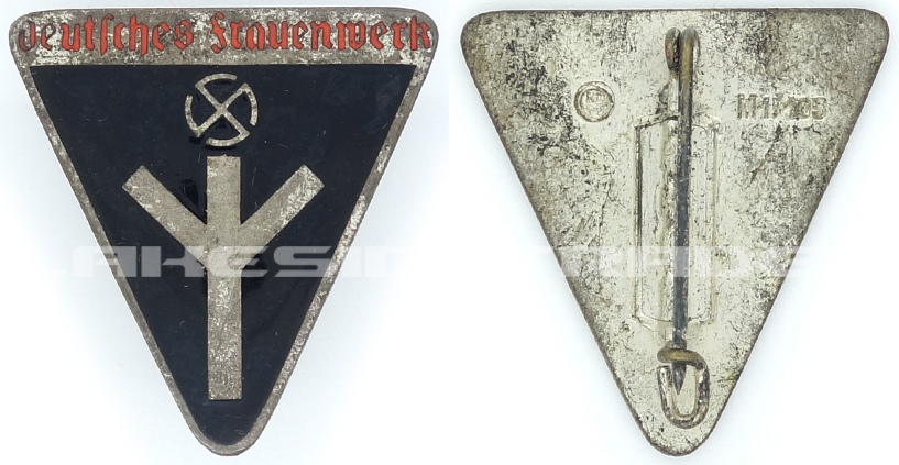 Women’s “Deutsches Frauenwerk” Membership Pin by RZM M1/105